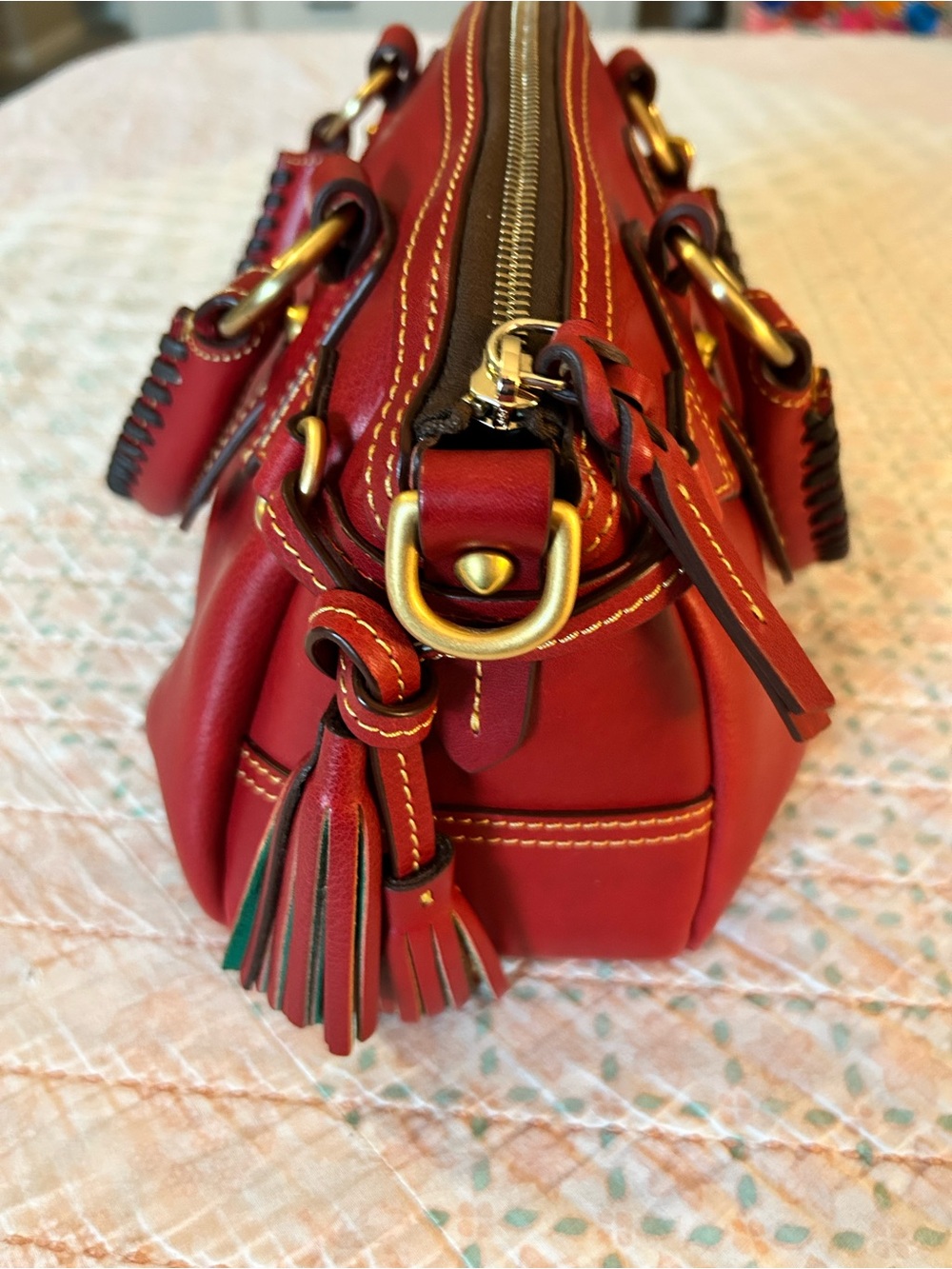 Dooney & Bourke Red Florentine Medium Mail Satchel, excellent used condition - Picture 4 of 15